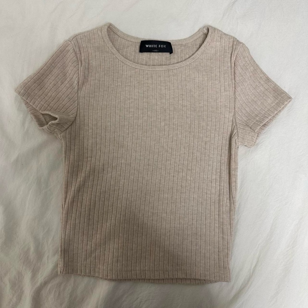 White Fox Boutique Beige Ribbed Short Sleeve Tee